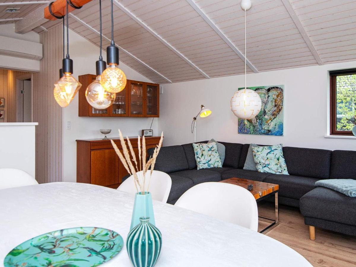 6 Person Holiday Home In R M Lakolk Buitenkant foto
