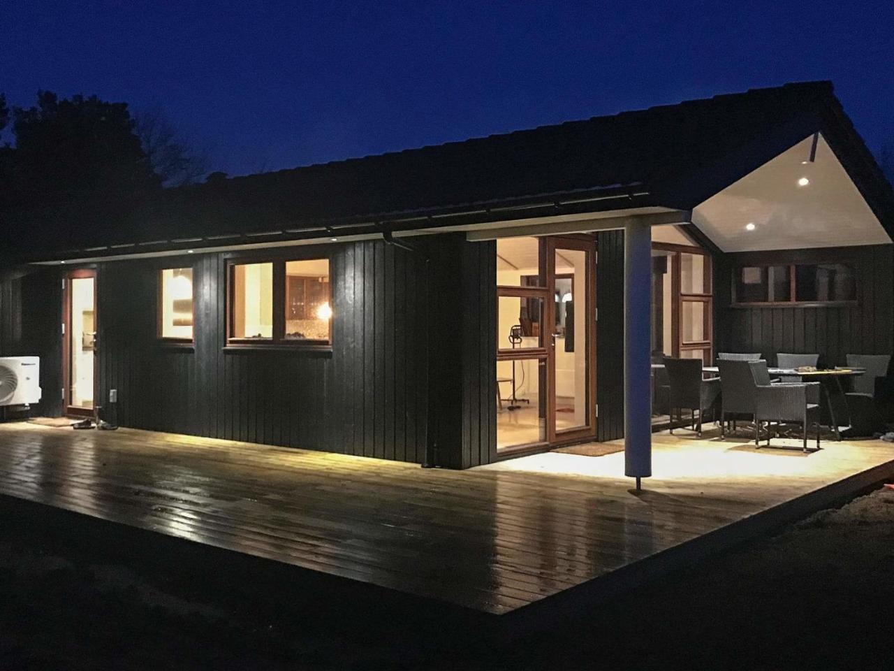 6 Person Holiday Home In R M Lakolk Buitenkant foto